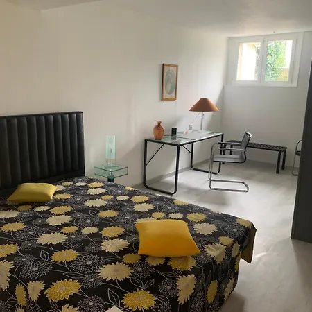 Апартаменты L' Orchidee De Лектур